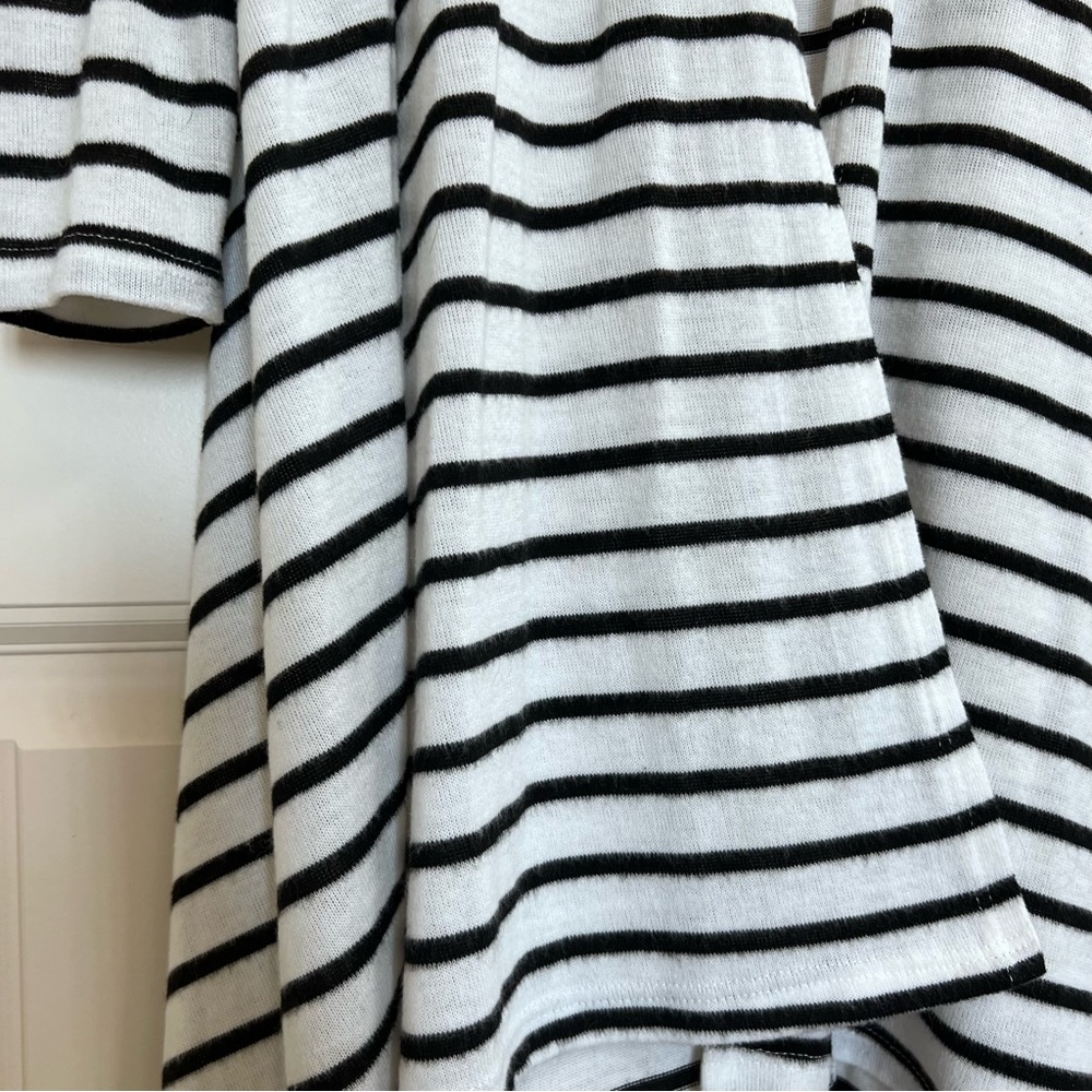 Culture Phit Duster Cardigan with Shark bite hem in Black/White, Size XS - Picture 5 of 6